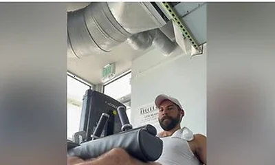 Cumming Handsfree In Public. (x: Hamedraiddxxx)