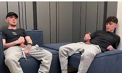 Guys Jerking Off Together