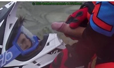 2 Mx Boys Outdoor In The Rain, Cumshot On Glasses With Blond Boy