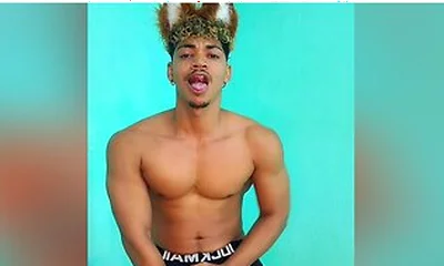 Cubanfox, Furry, Masturbandose Su Enorme Polla De 24 Cm