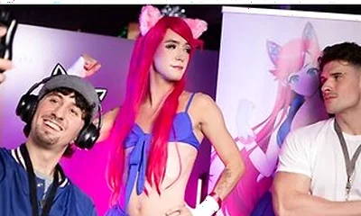 Watch Axelle Rose Suck And Then Ride Malik Delgaty Before Getting A Cumshot On His Ass