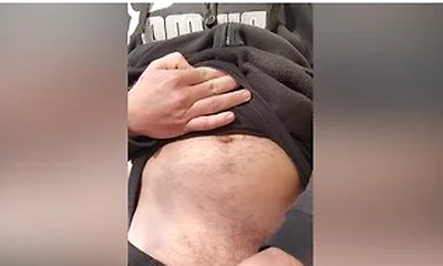 Outside Hands Free Cumshot