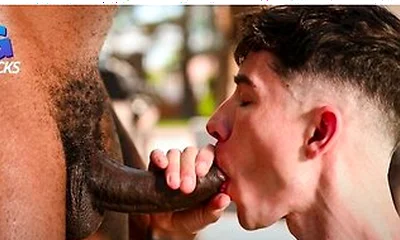 Hot Jock Pool Boy Gets Dickstracted & Sucks A Big Cock