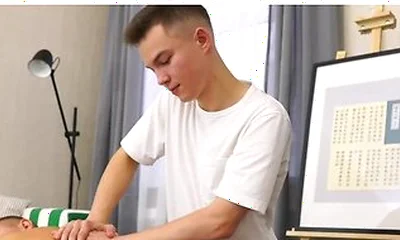 Horny Adam Holub Offers Kalvin Jaferson An Erotic Massage