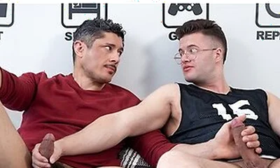 Straight Stud Went From Giving Horny Buddy A Naive Handjob To Getting Assfucked!