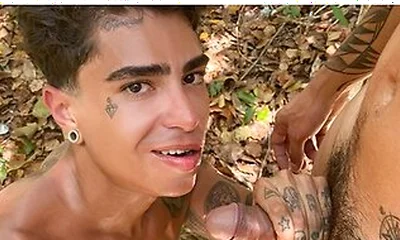 Hot Colombian Hitchhiker Cain Gomez Sucks Strangers Cock In His Car