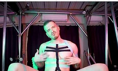 Muscular Fisted His Own Ass Before Riding Dildo - Axel Abysse